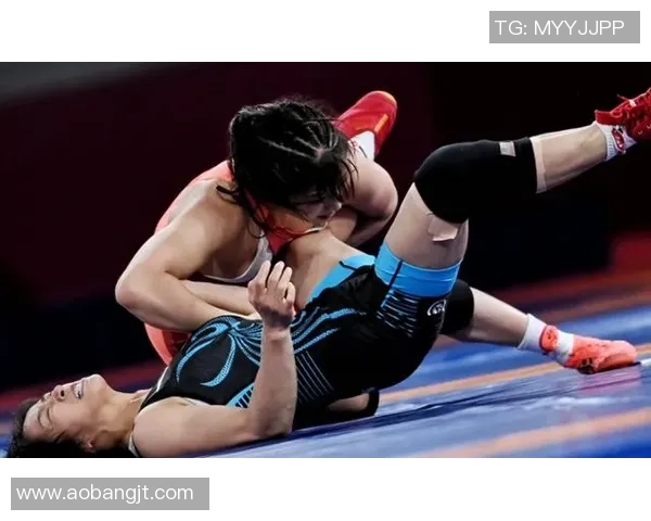 杨娜独家分享排球心得与技巧助你提升竞技水平和团队合作能力 杨娜独家分享排球心得与技巧助你提升竞技水平和团队合作能力